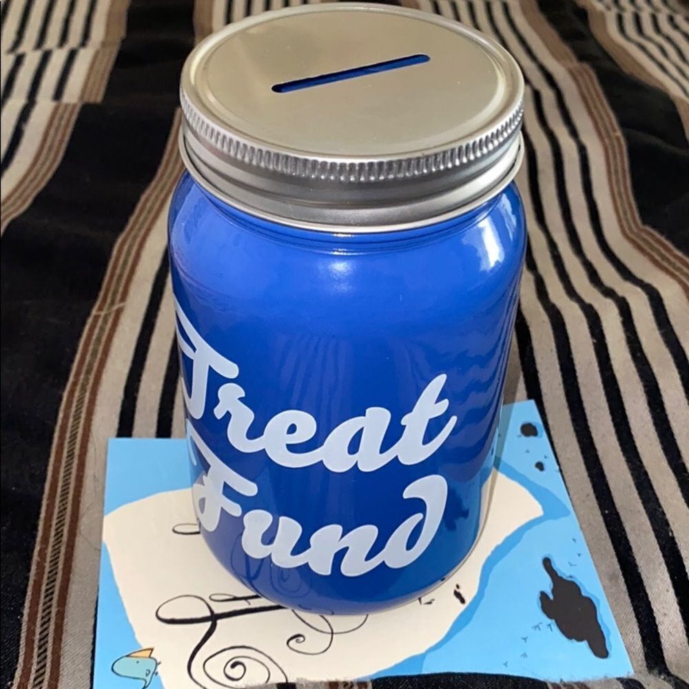 Cute Treat funds Jar Bank Free with $50 purchase! Just add it to your bundle!